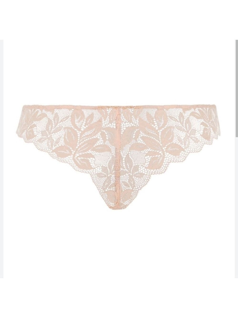 Hanro Lille Lace Thong in Iced Apricot